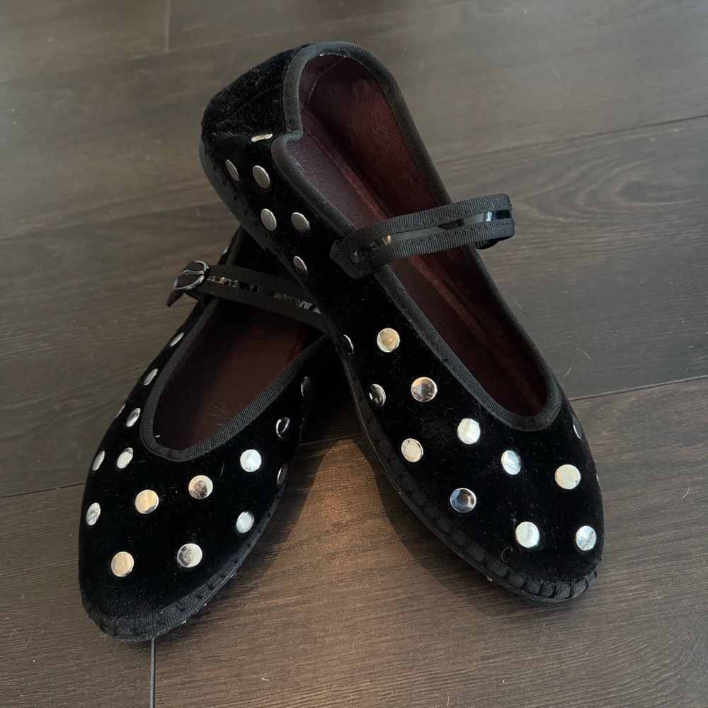 FLABELUS Womens Embellished Mae Shoe in Silver Black Velvet 40